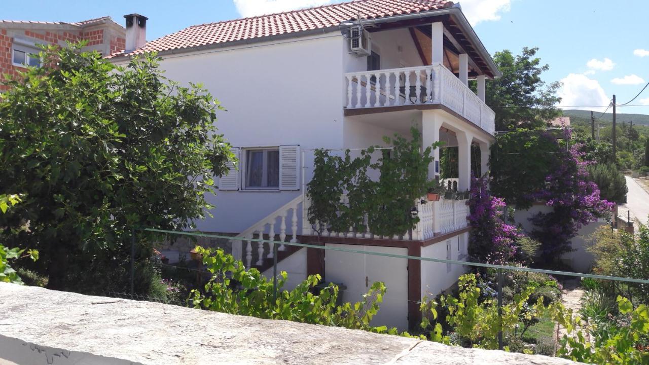Apartment Ana Gornji Karin Buitenkant foto